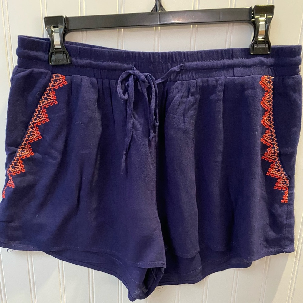 Sacs skies are blue rayon short